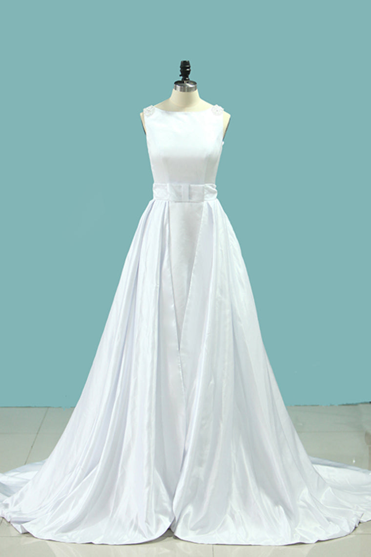 2024 Scoop Open Back Wedding Dresses Satin With Beading Sheath