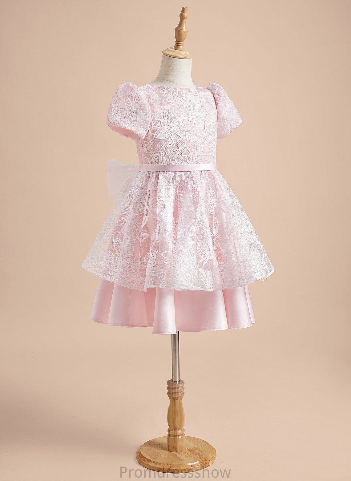 - Sleeves Flower A-Line Flower Girl Dresses Knee-length Gloria Neck Lace/Sequins/Bow(s) With Short Satin/Tulle Girl Scoop Dress