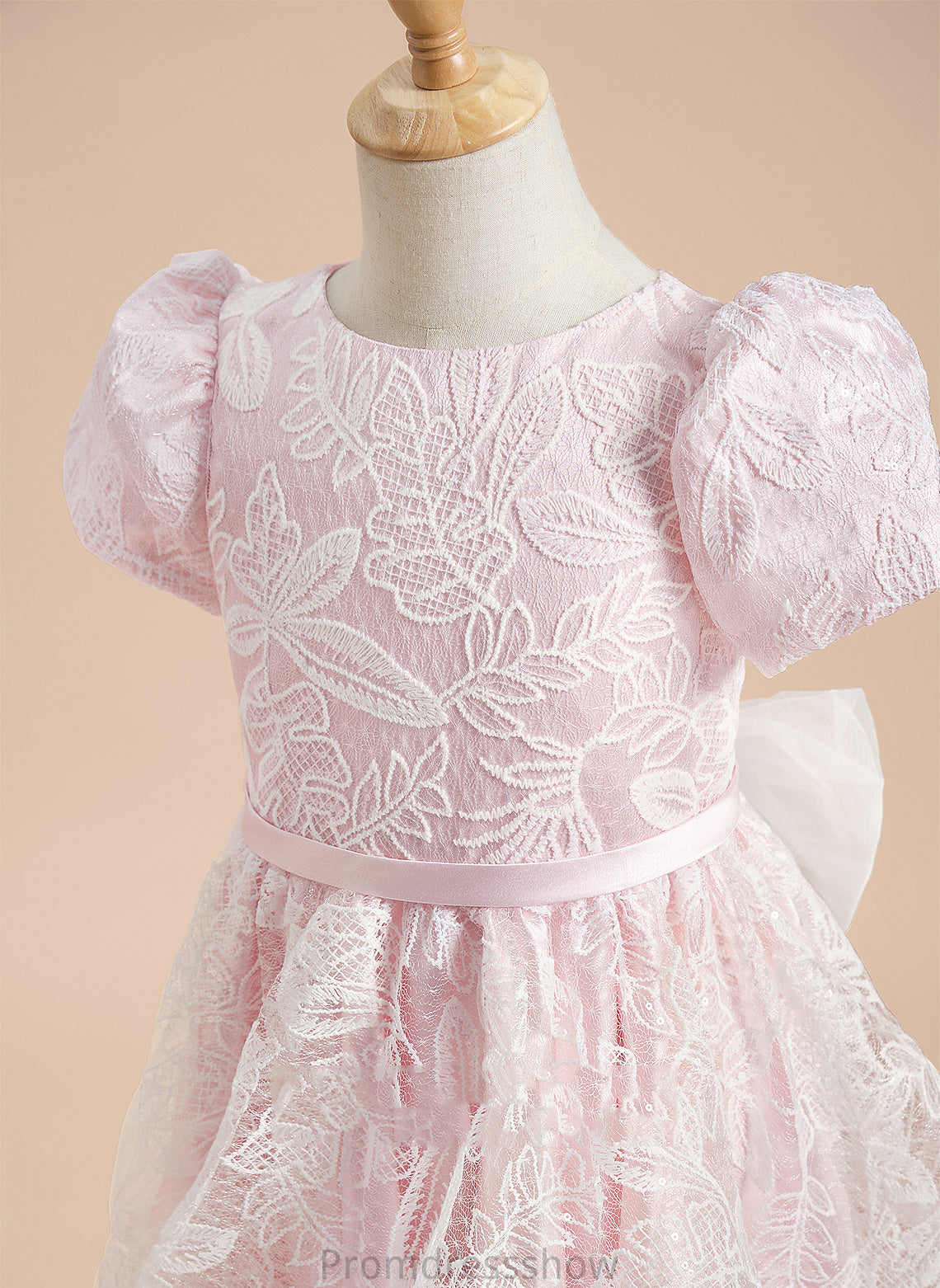 - Sleeves Flower A-Line Flower Girl Dresses Knee-length Gloria Neck Lace/Sequins/Bow(s) With Short Satin/Tulle Girl Scoop Dress