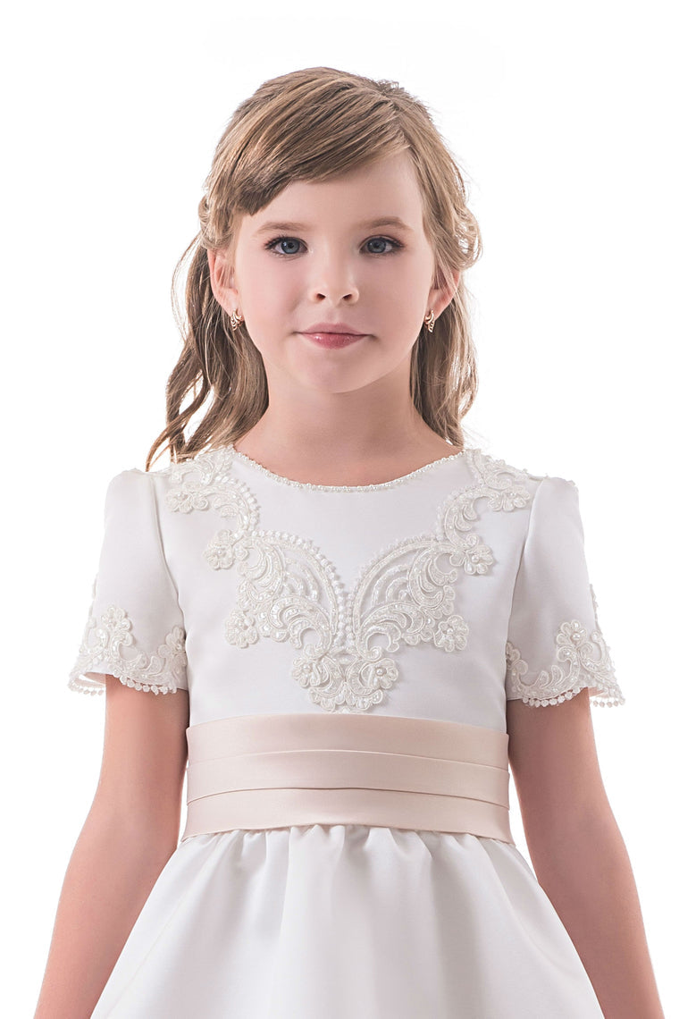 2024 A Line Scoop Short Sleeves Flower Girl Dresses With Applique Satin